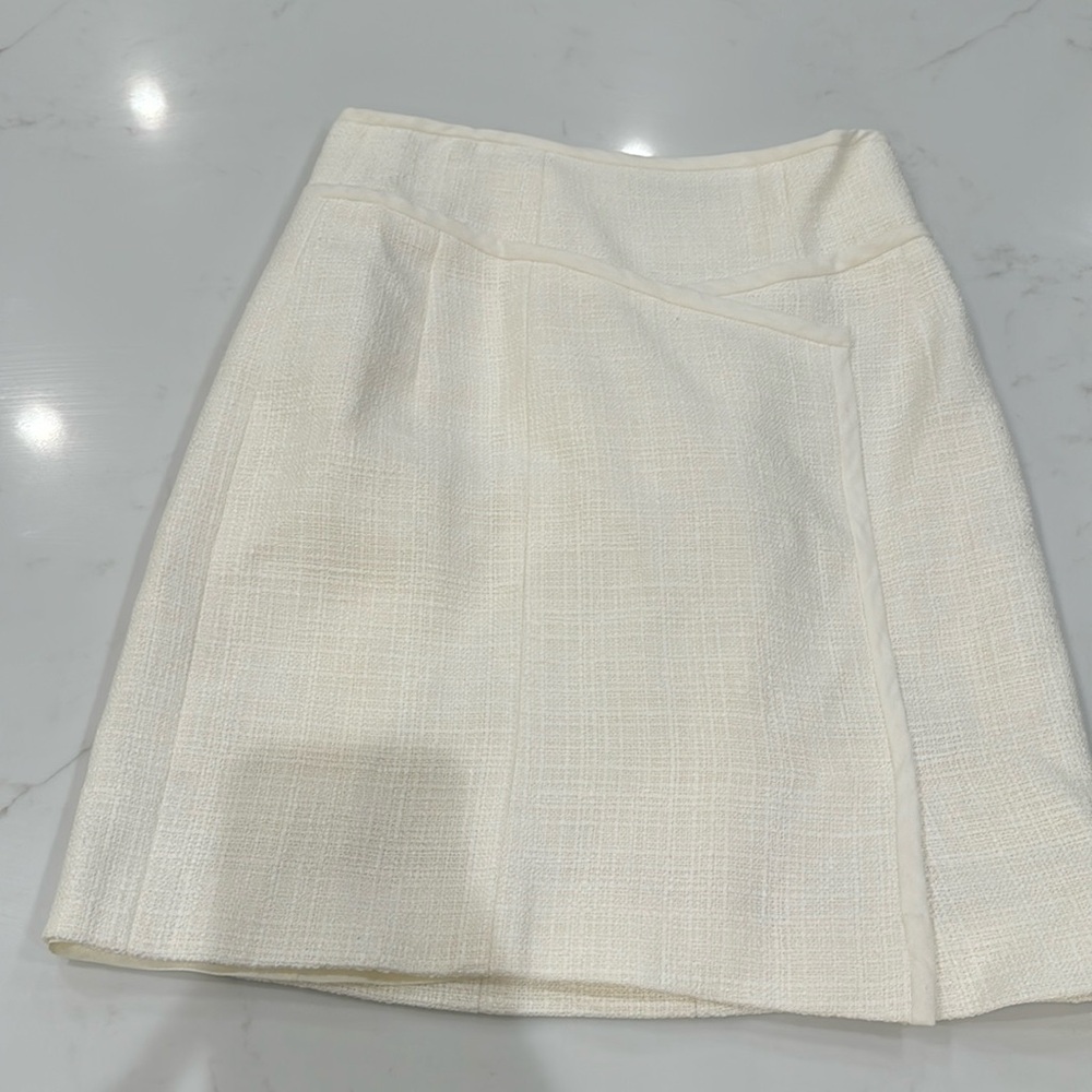 Nanette Lenore off white textured linen skirt